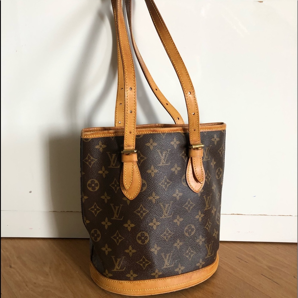 Authentic Louis Vuitton bucket pm shoulder bag - Picture 2 of 8